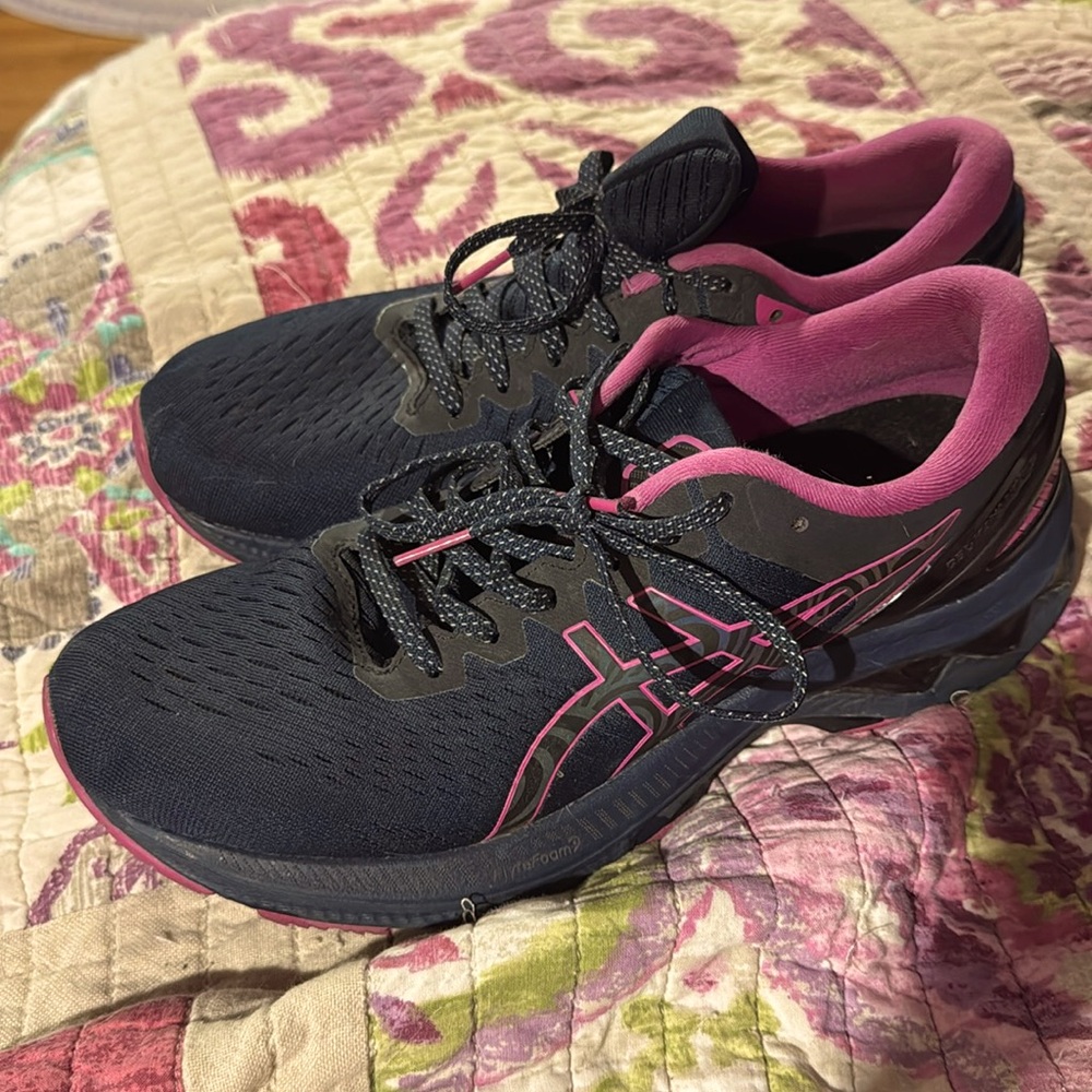 ASICS Women's Gel-Kayano 27 in French Blue/Lite Show size 10